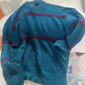 Size large men’s pullover sweater